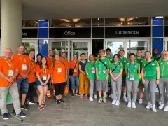 Wohin mit meinem Abfall? Während der UEFA EURO-Spiele beraten unsere Green Volunteers zur richtigen Abfallentsorgung