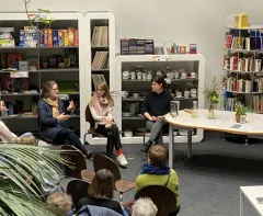 Buchvorstellungen im Laden fürs Beraten