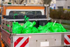 Frühjahrsputz 2026 mit Rekordbilanz in den Parks und Wohngebieten der Stadt