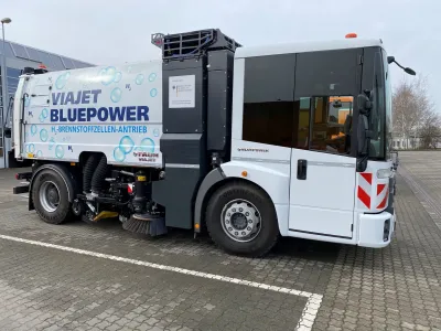 Testfahrt mit Wasserstoff-Kehrmaschine