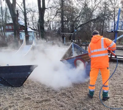 Spielplatz Auensee: Graffiti entfernt
