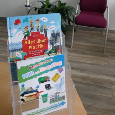 Kinderbücher zum Thema Recycling in Leipziger Arztpraxen