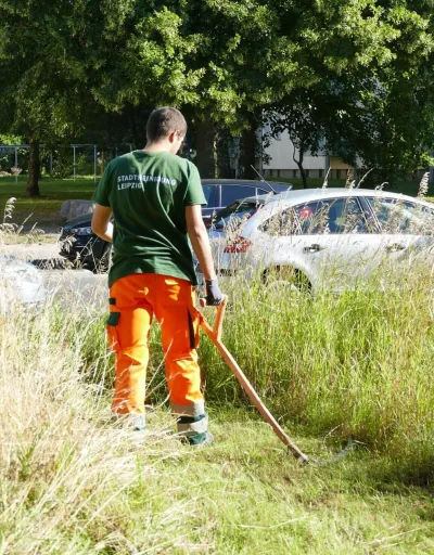 Sensenworkshop mit Sensenmeister Ekkehard Unger