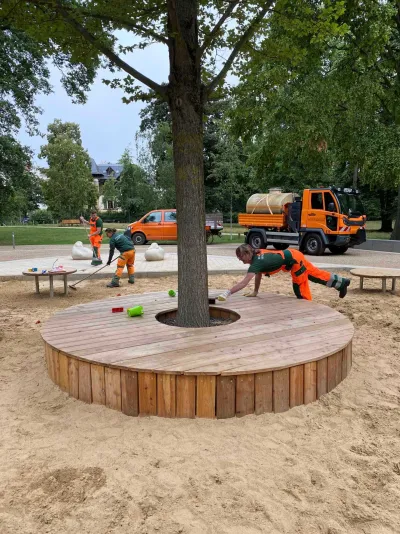 Spielplätze pflegen